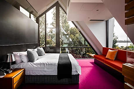 2 Bedroom Deluxe Apartment