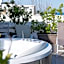 L'Hotel