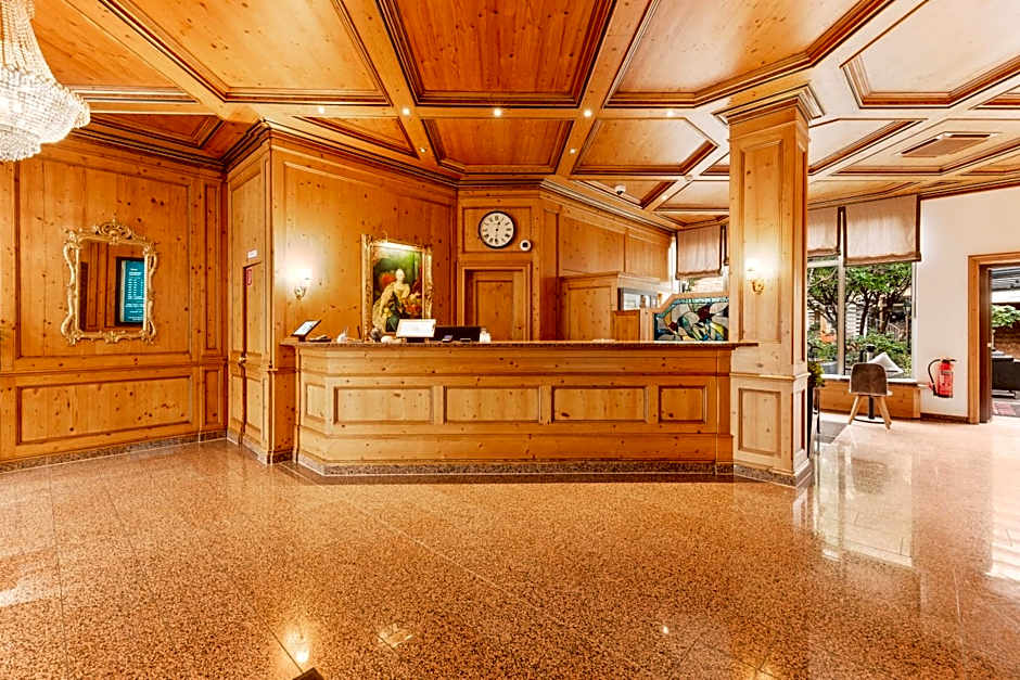 King's Hotel Center Superior