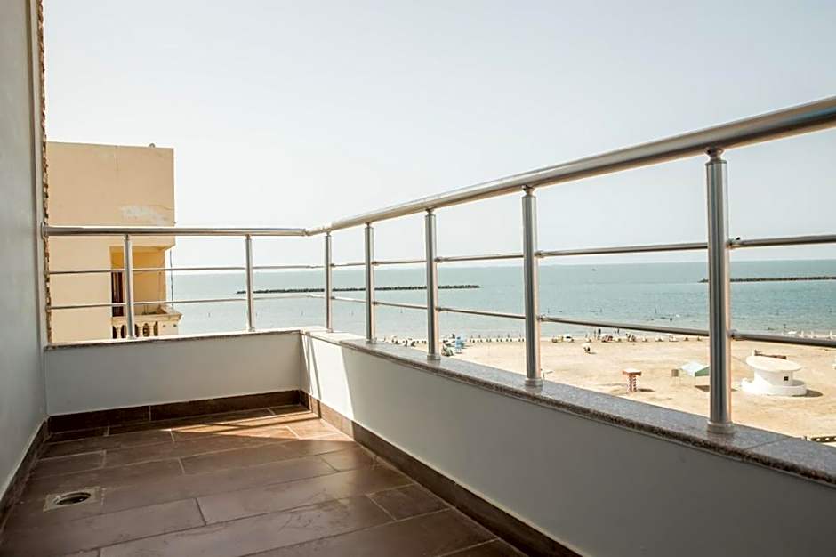El Mena Beach