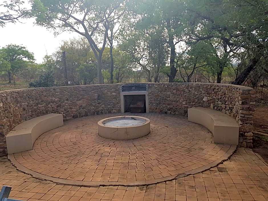 Zebula Golf and Wildlife Estate - Squirrel Pandemonium Pax 12 - Moi Signature Luxury villa