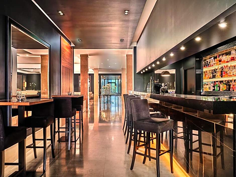 Heron Live Hotel Marina & SPA