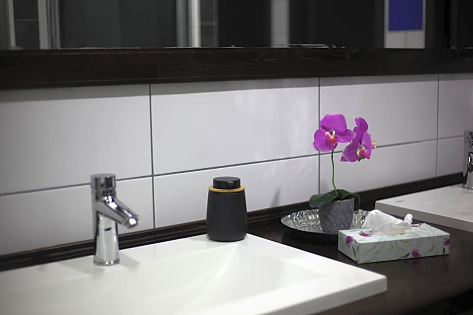 Rooms & Glamping Lana Haus