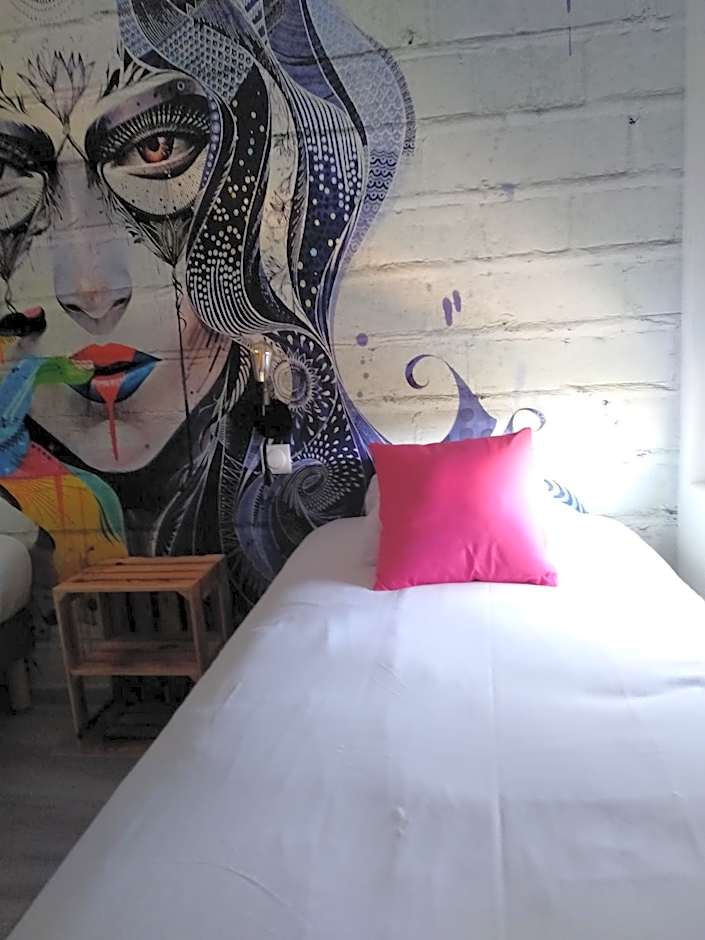 Arl HOTEL