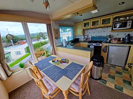 Haven on the Hill 2 Bed Caravan with Town Views of Aberystwyth F7