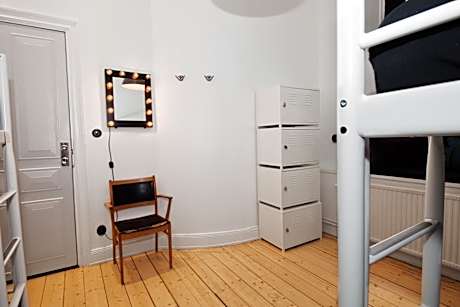 Bed in 4-Bed Woman Only Dormitory Room