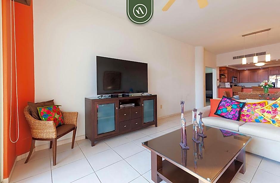 Mexican Styled 2 BR Condo - Beachfront - Pool