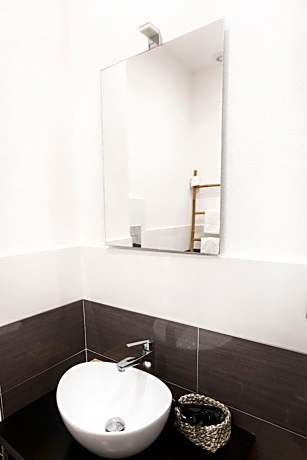 Deluxe Double or Twin Room with City View