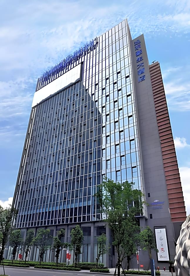 Howard Johnson IFC Plaza Ningbo Hotel