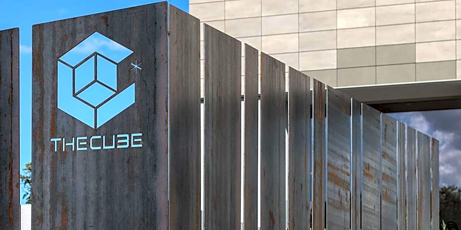 Hotel The Cube