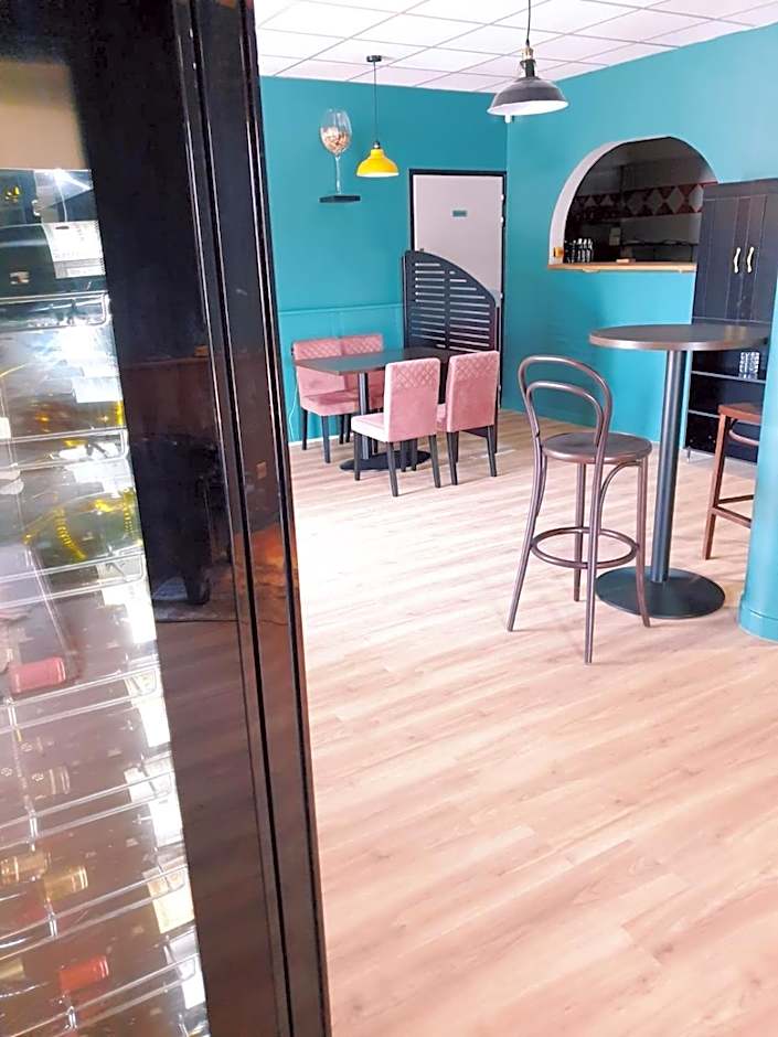 Logis Hôtels et restaurant La Pause Rn7