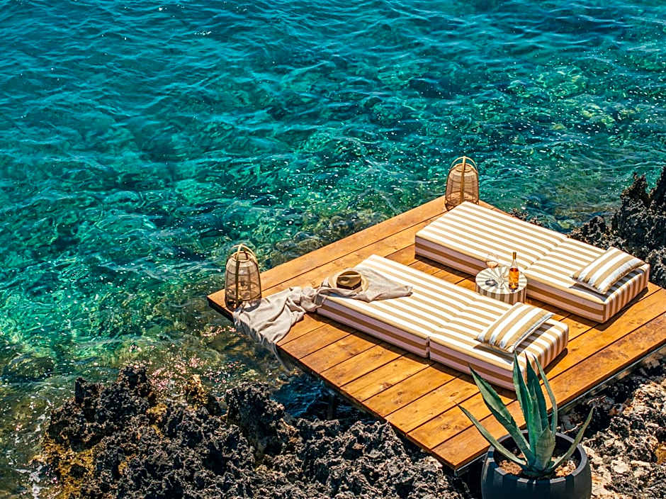 Photo 1 of 22 of Sewelo Suites - Beachfront Boutique Suites