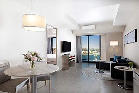 Family Room with Sea View