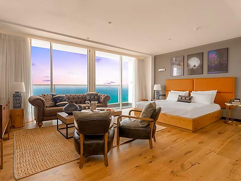 Photo 1 of 4 of Premium Suite
