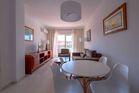 Apartment side sea view