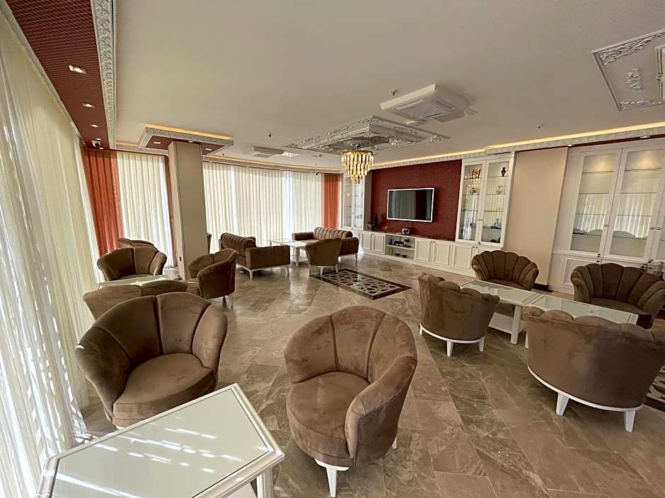 GREEN ROOF BOUTIQUE HOTEL