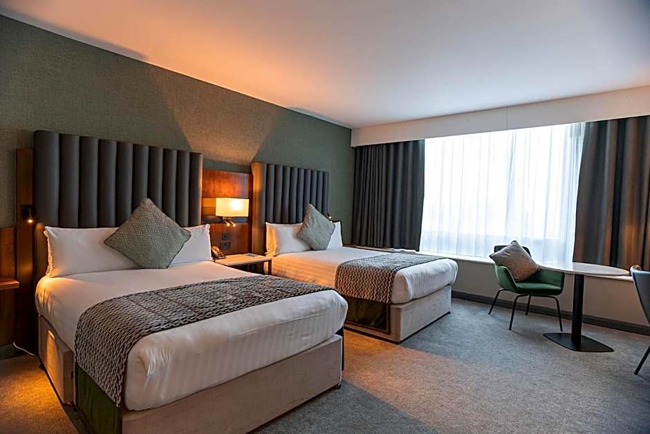 Pillo Hotel & Leisure Club