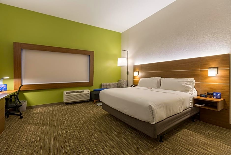 Holiday Inn Express & Suites San Marcos South By IHG