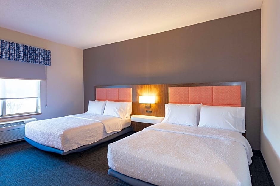 Hampton Inn By Hilton & Suites Pittsburg