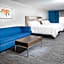 Holiday Inn Express and Suites Atlanta-Johns Creek By IHG