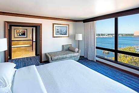 Club lounge access, Presidential Suite, 1 King, Sofa bed, Harbor view, City view, Balcony