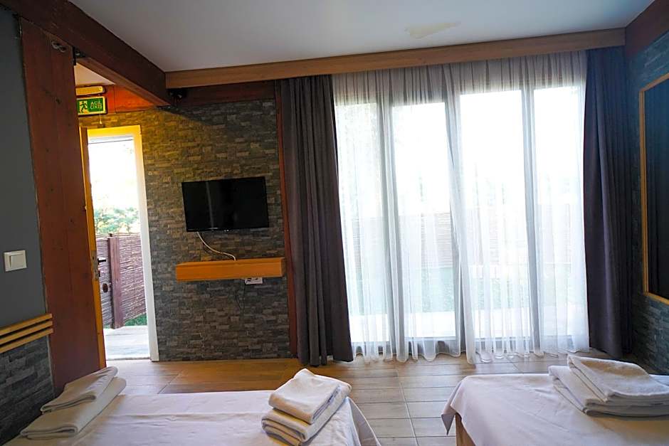 QCUNDA OTEL