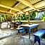 Waipi'o Lodge