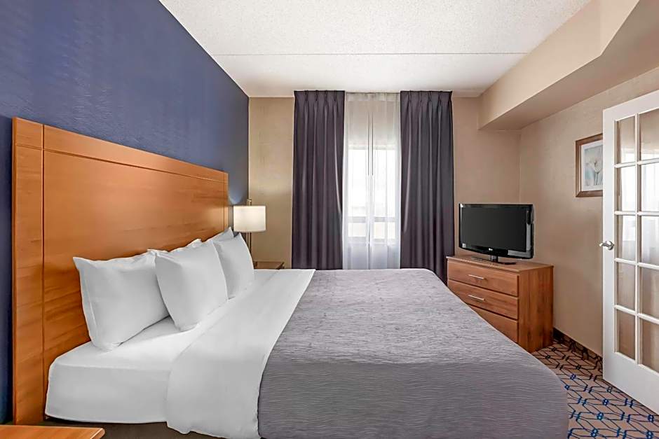 Quality Suites Whitby