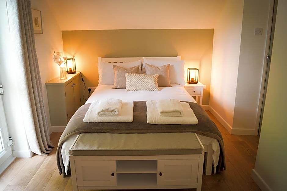 Lemon Tree Rooms - Newly Refurbished Coastal Stay