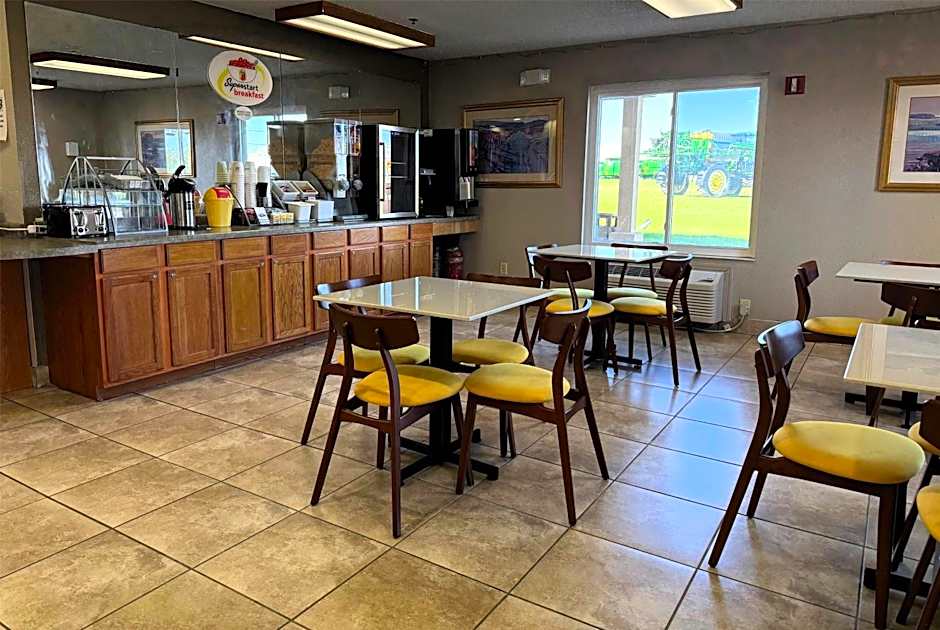 Super 8 by Wyndham Frankfort IN