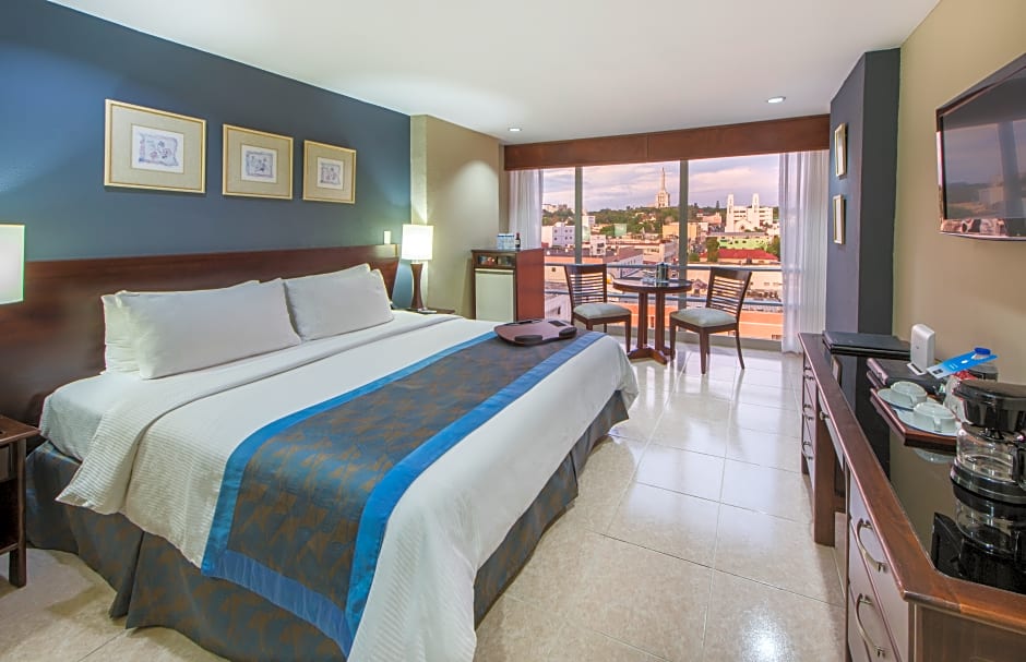 Hodelpa Centro Plaza Hotel