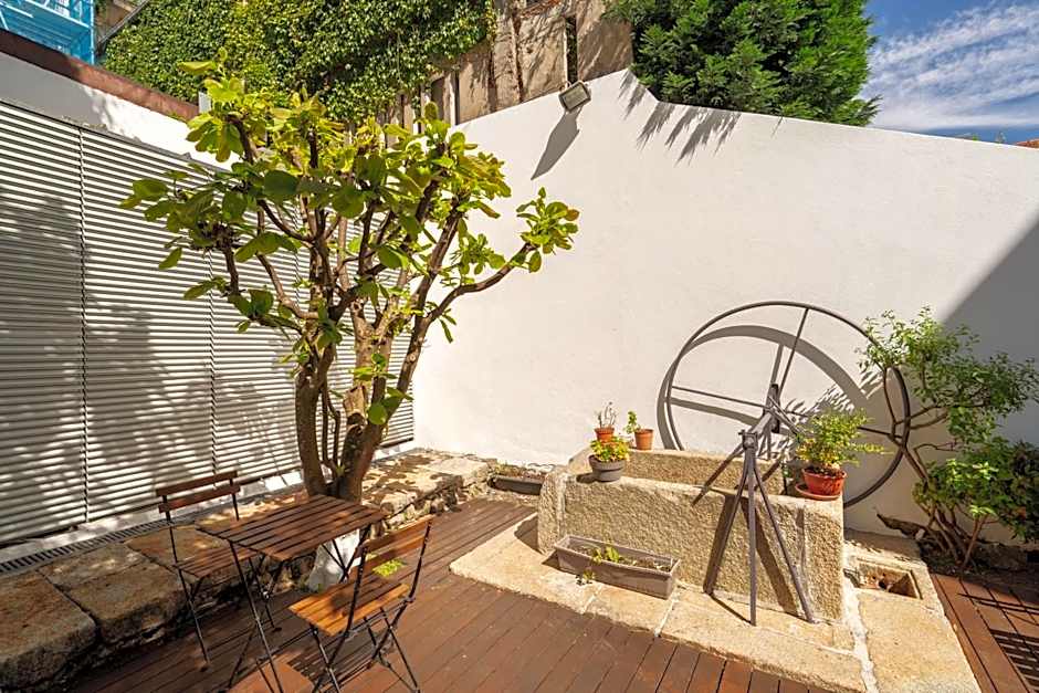 Porto Lounge Hostel & Guesthouse by Host Wise
