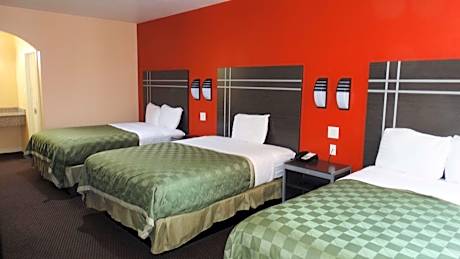 Quadruple Room - Non-Smoking