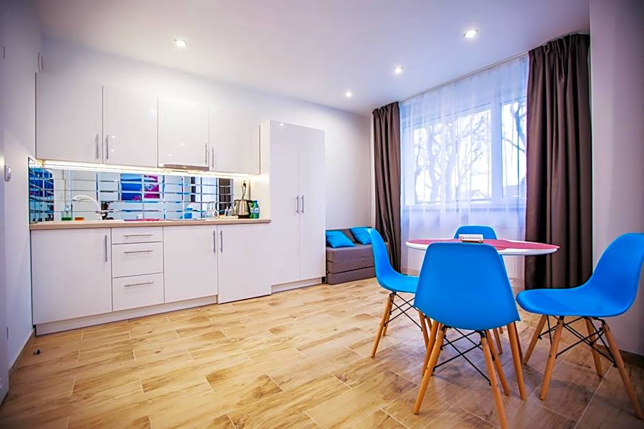 Adonis Apartments