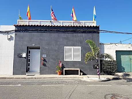 Rickaty Lodge Bed and Breakfast, Airport Bed and Breakfast, B&B de aeropuerto, Las Palmas Airport, Gran Canaria Airport, LPA, Spain