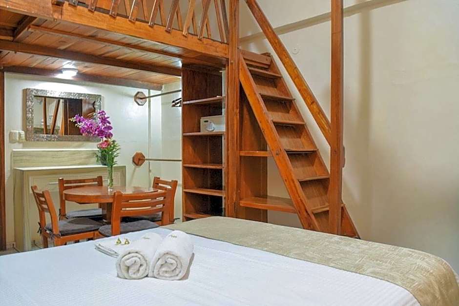 Hotel Bucaneros