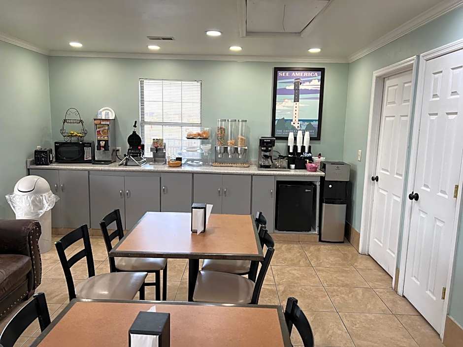 Travelodge by Wyndham Santee