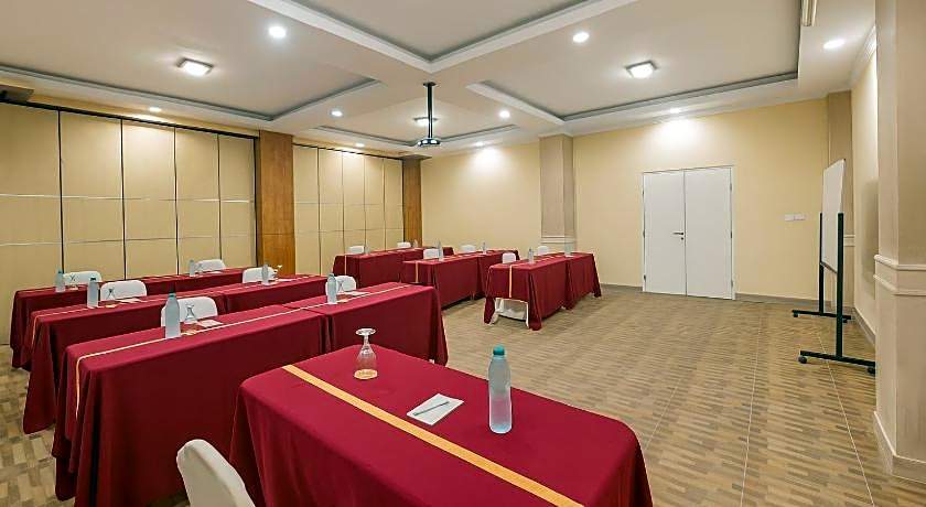 Puri Saron Denpasar Hotel