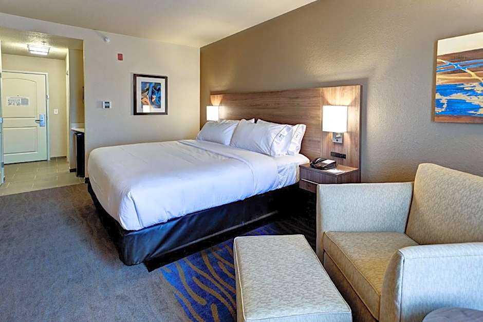 Holiday Inn Express & Suites Manhattan By IHG