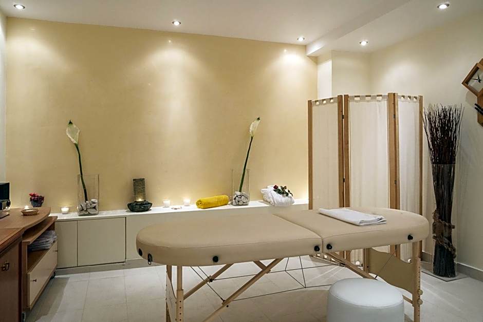 Theoxenia House Hotel