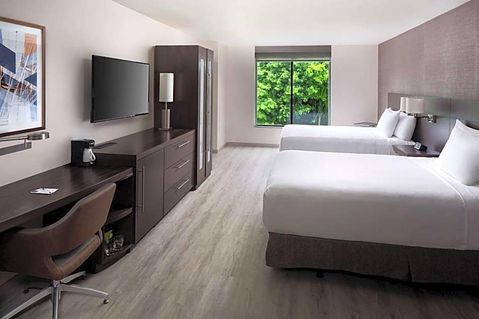 Photo 1 of 6 of 2 Queen Beds with Sofabed, High Floor
