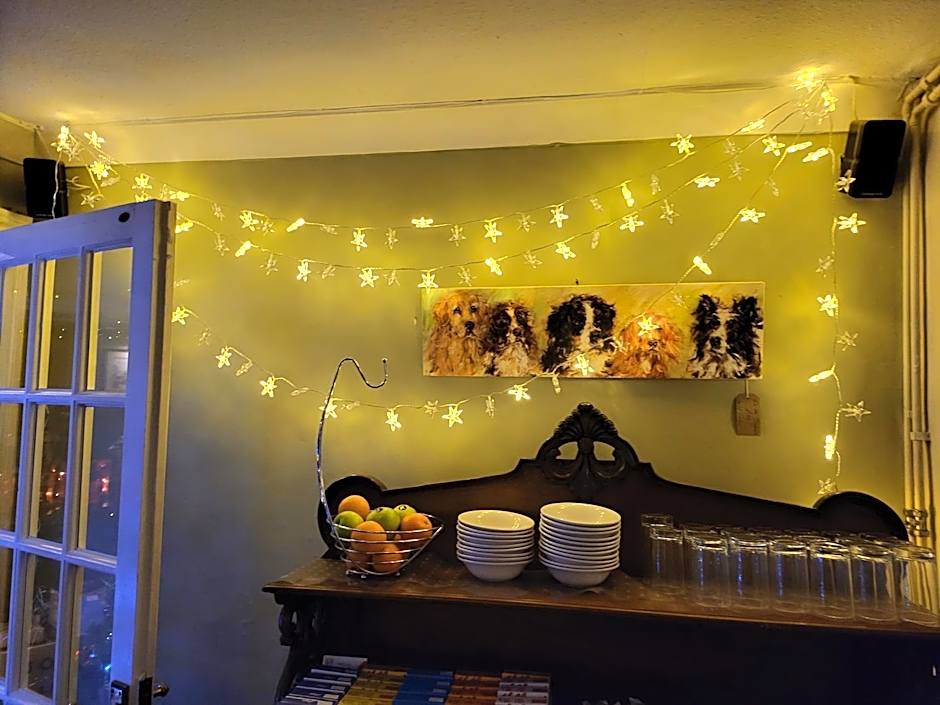 The Manifold Inn Hotel