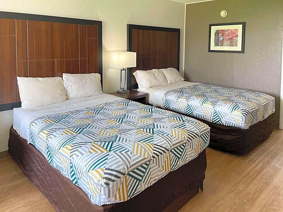 Photo 1 of 4 of Quadruple Room - Smoking