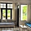 Brassiere Beach Hotel