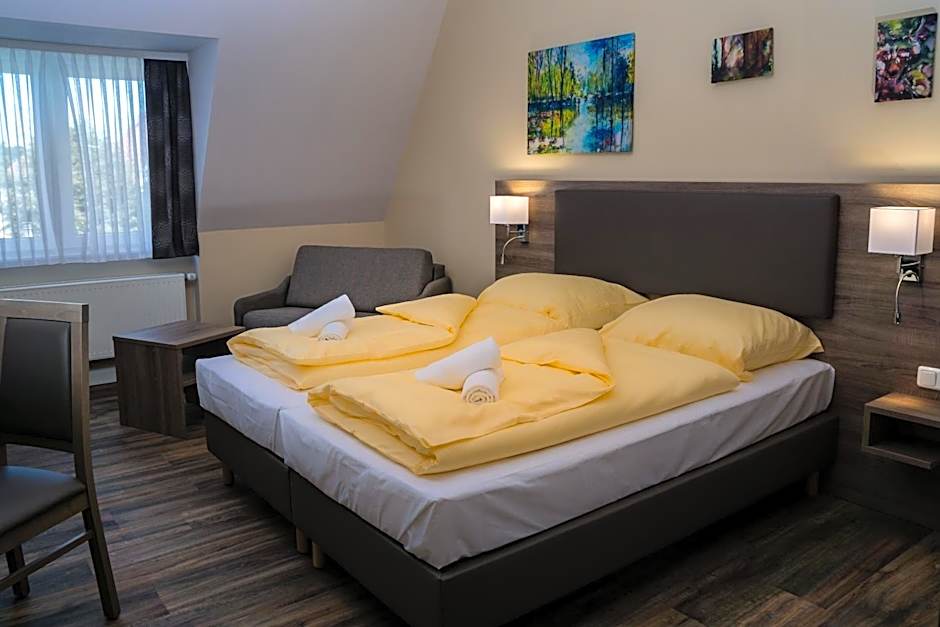 Zdjęcie 1 z 5 — Triple Room