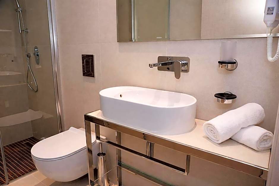 Alexandar Square Boutique Hotel