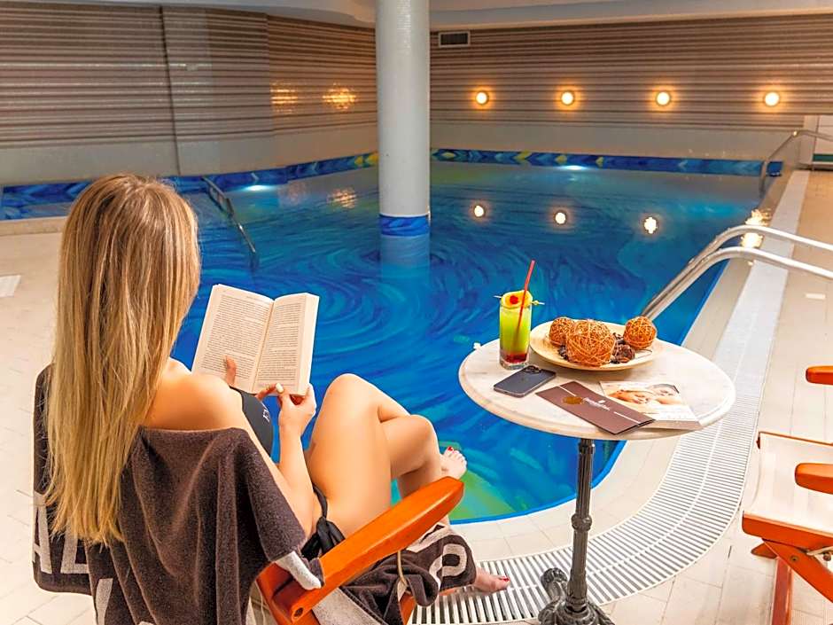 Cosmopolitan Hotel & Wellness