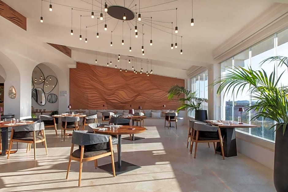 Sulia House Porto Rotondo, Curio Collection by Hilton