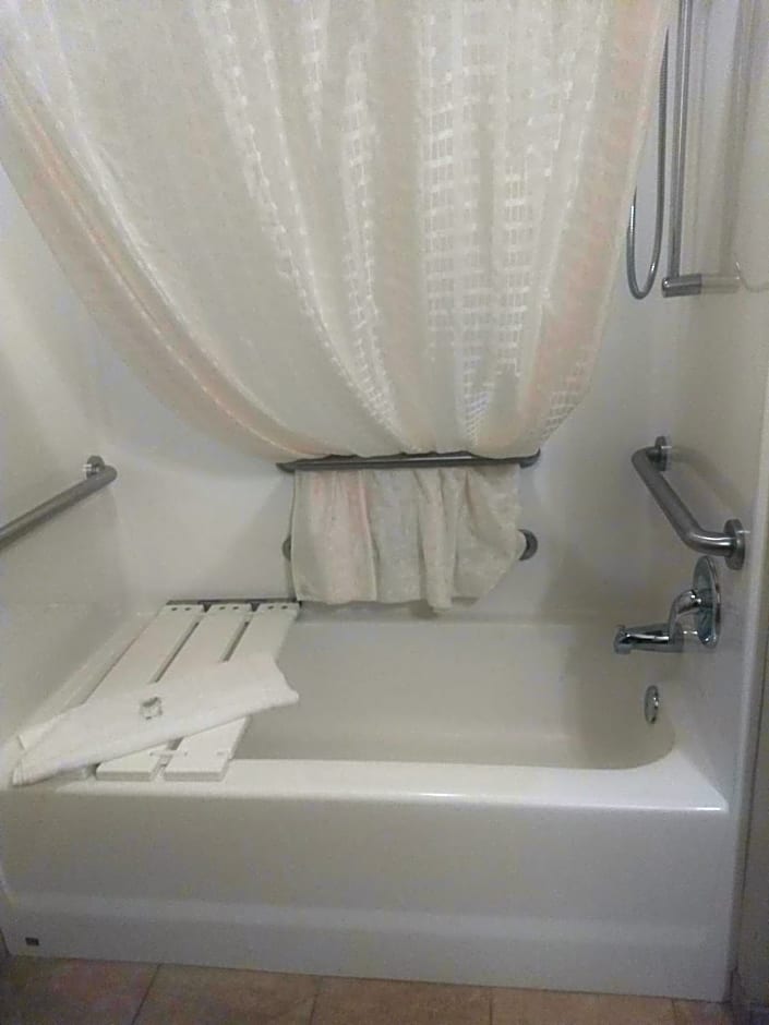 AmeriVu inn and Suites - Crookston