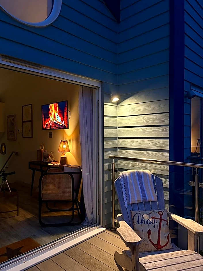 Beach Hut Suites